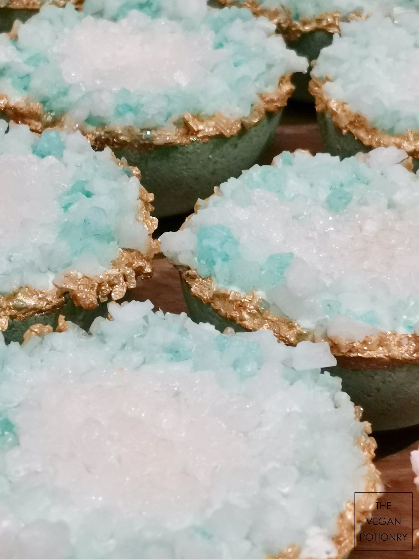 Wintergreen + Lavender + Clove Uplifting & Energizing Geode Crystal Bath Bomb Bath Salt Hybrids | Luxury Spa Collection Natural Bath Soaks