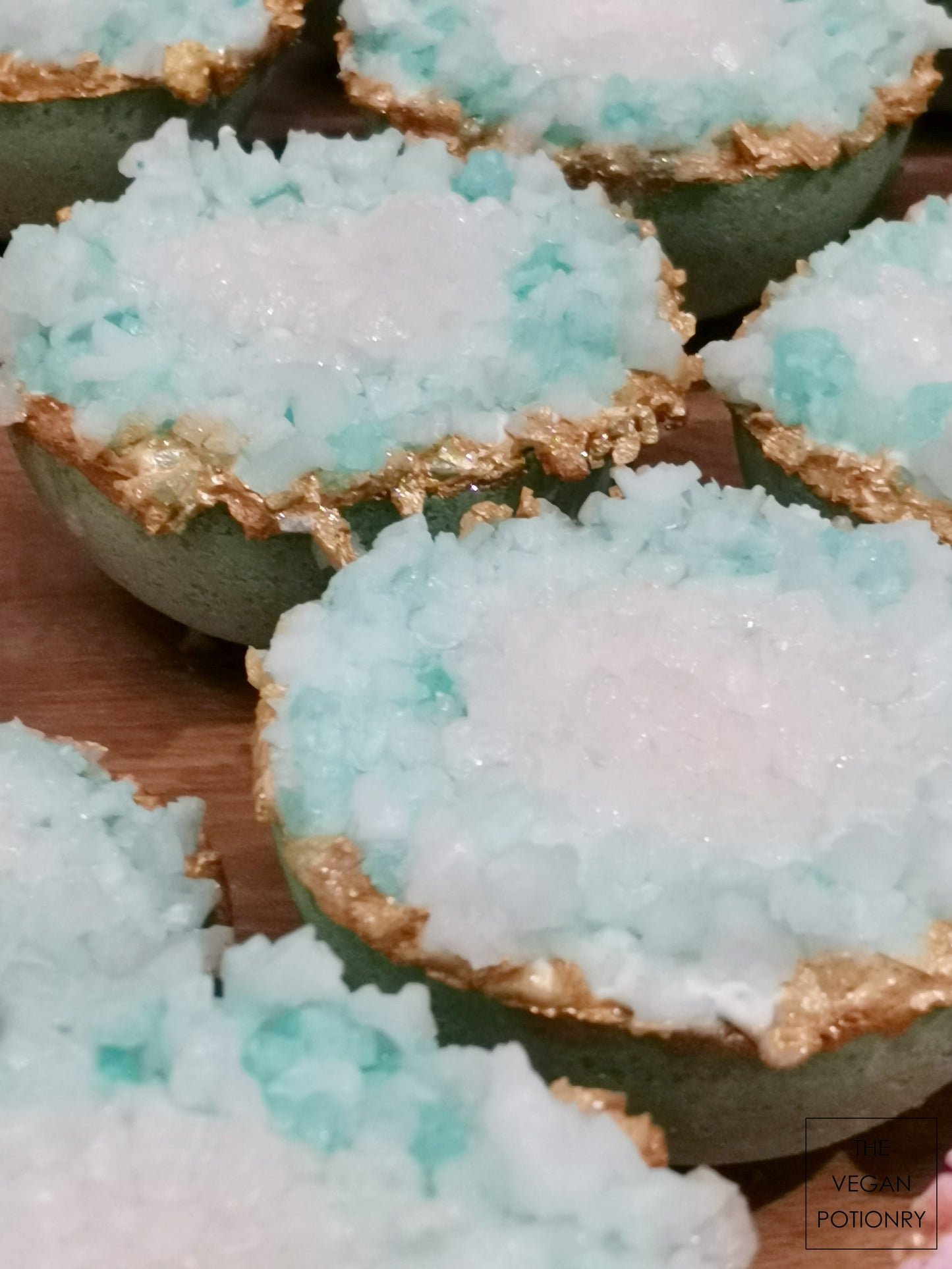 Wintergreen + Lavender + Clove Uplifting & Energizing Geode Crystal Bath Bomb Bath Salt Hybrids | Luxury Spa Collection Natural Bath Soaks