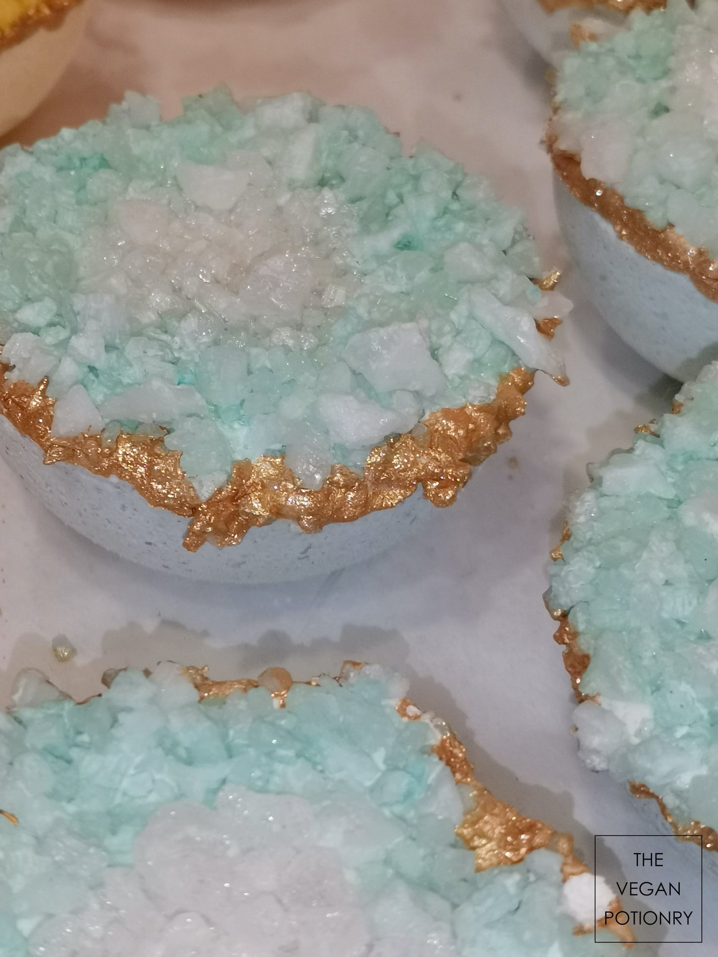 Peppermint + Ho Wood + Ginger + Tea Tree Geode Crystal Bath Bomb Bath Salt Hybrid | Luxury Spa Collection Natural Bath Soaks