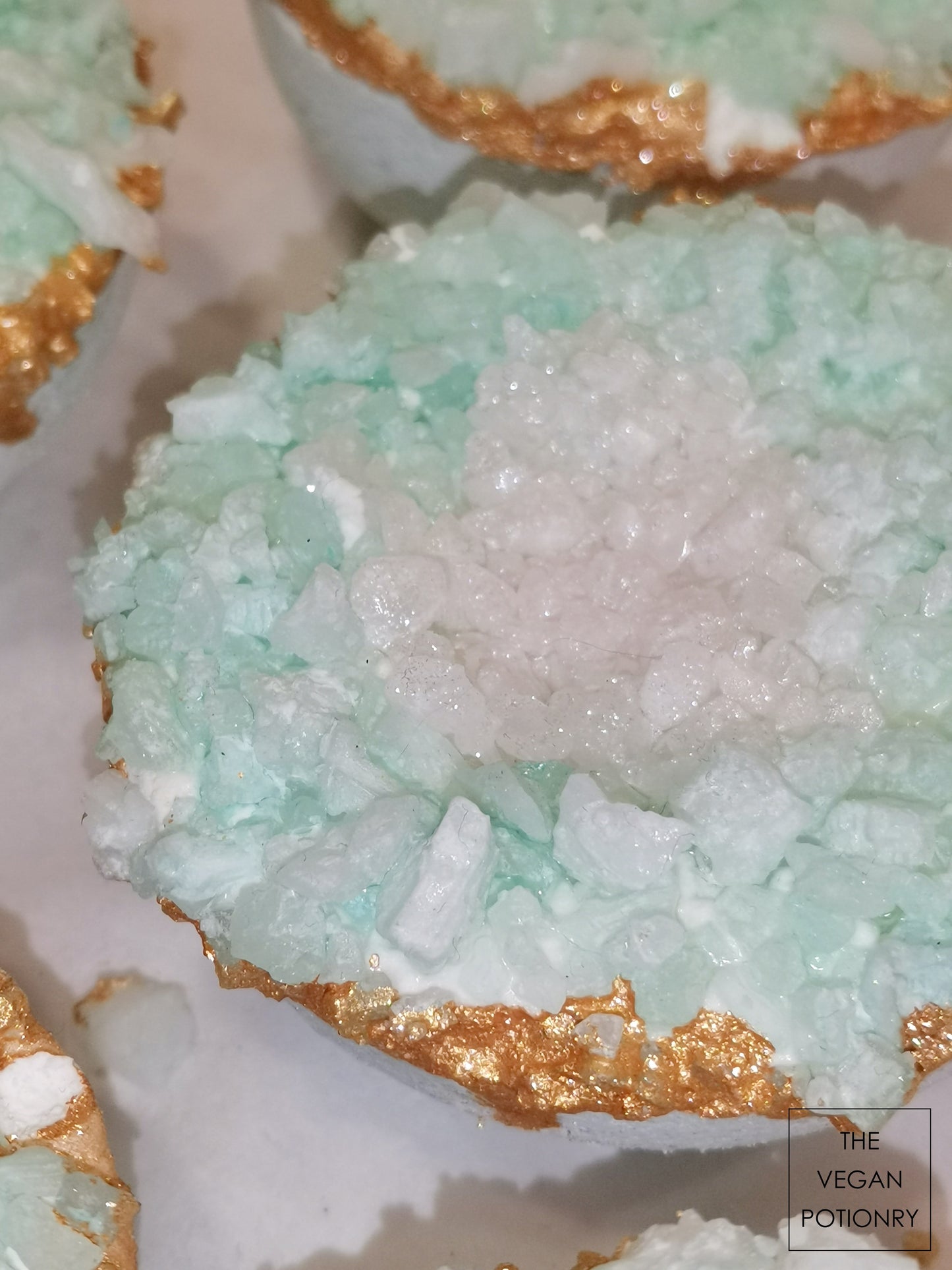 Peppermint + Ho Wood + Ginger + Tea Tree Geode Crystal Bath Bomb Bath Salt Hybrid | Luxury Spa Collection Natural Bath Soaks