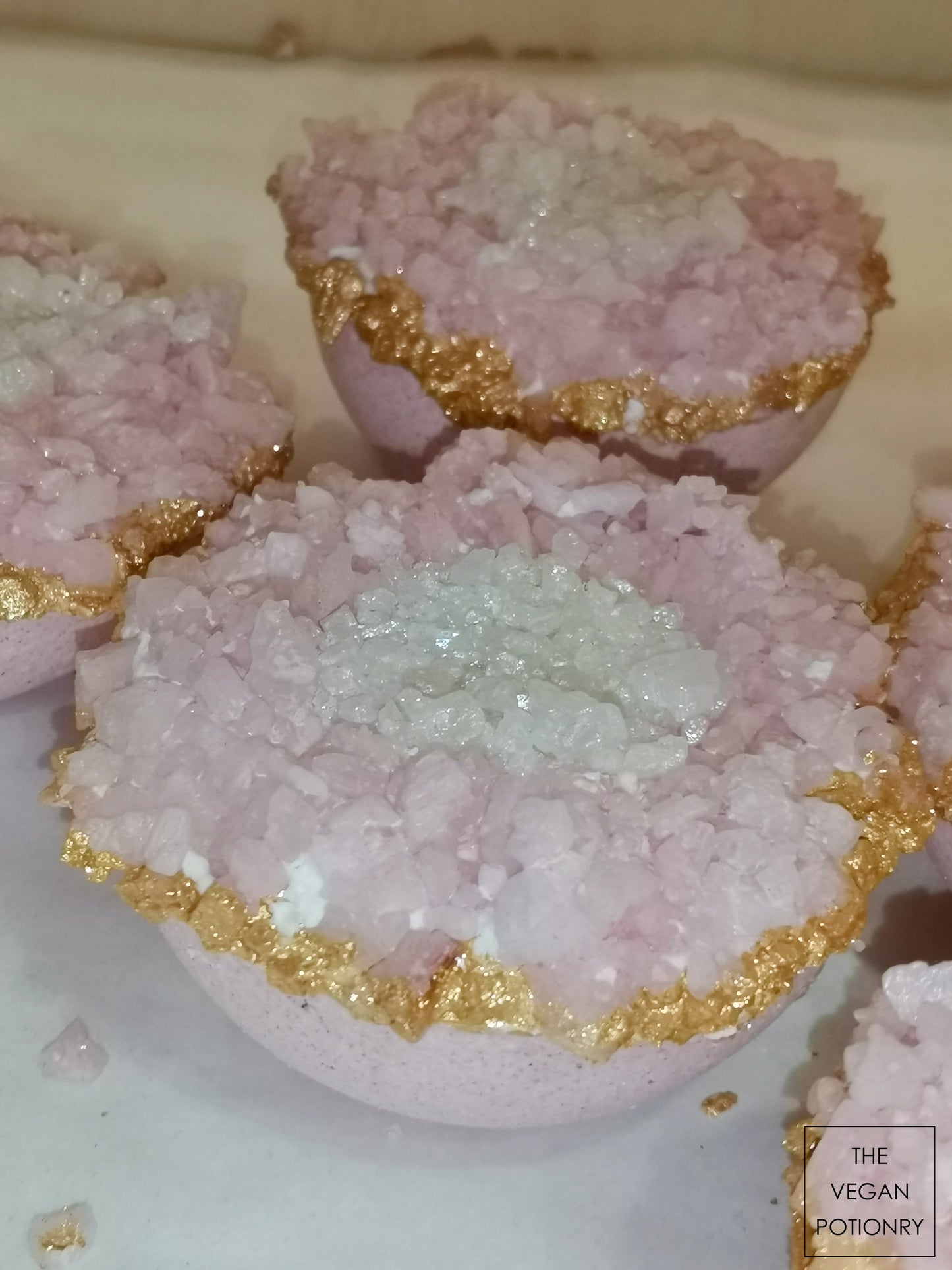 Rosemary + Strawberry  + Pink Himalayan Salt Geode Crystal Bath Bomb Bath Salt Hybrid | Luxury Spa Collection Natural Bath Soaks