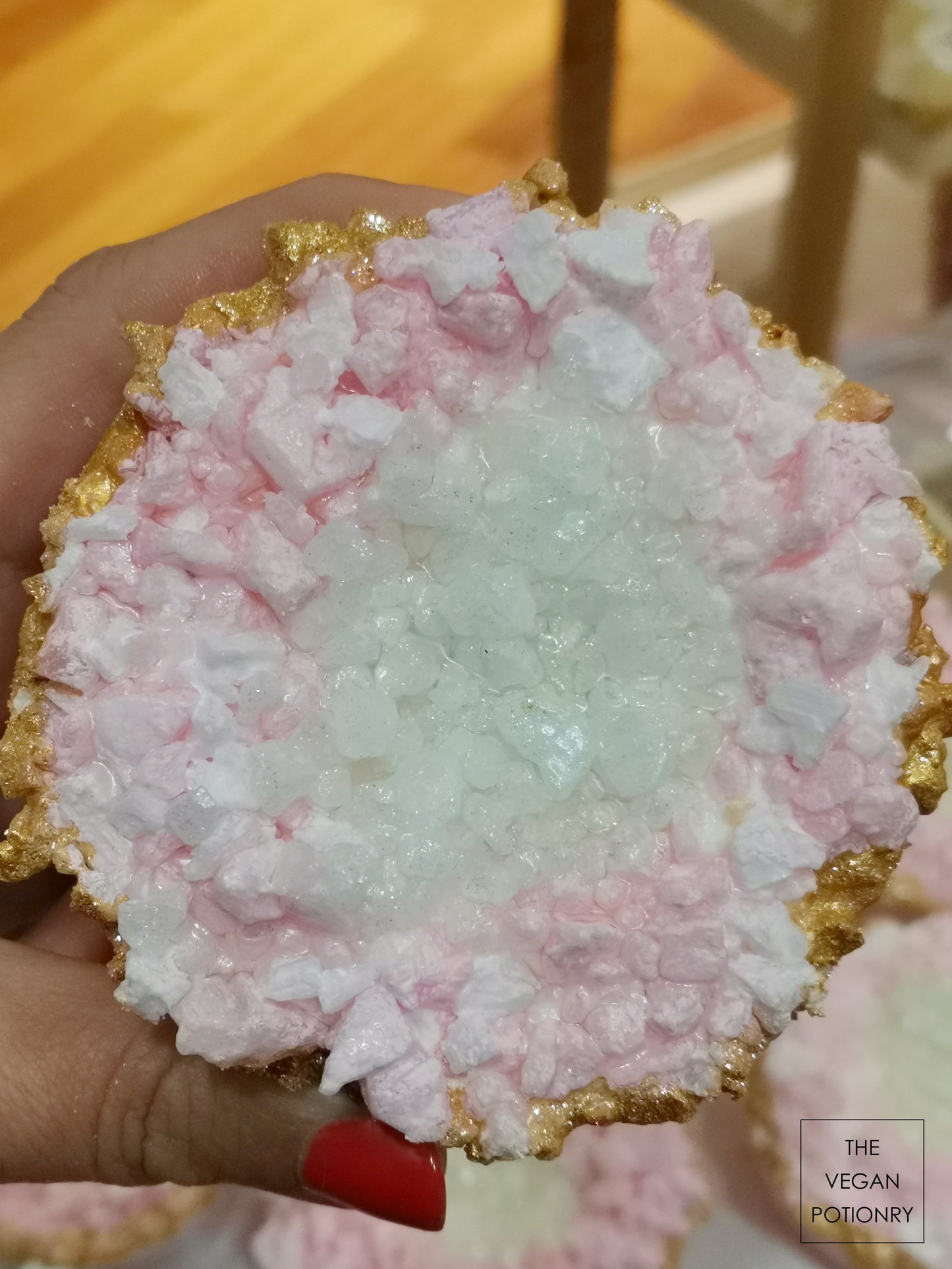 Pink Lemongrass + Coconut + Cedarwood + Lemon Geode Crystal Bath Bomb Bath Salt Hybrid | Luxury Spa Collection Natural Bath Soaks